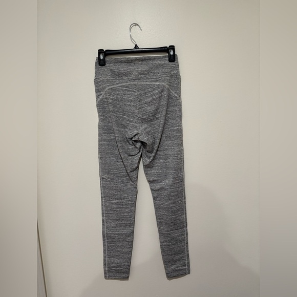 Pink Victoria’s Secret leggings gray - Picture 5 of 6